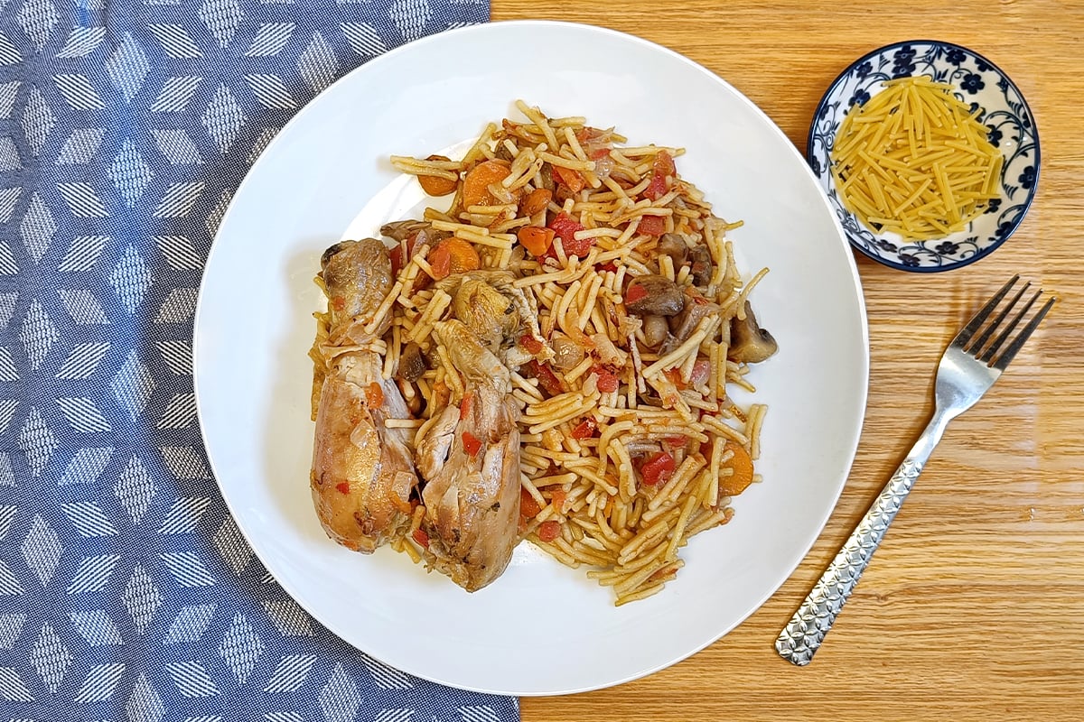 Receta de fideos con pollo y verduras para niños y bebés