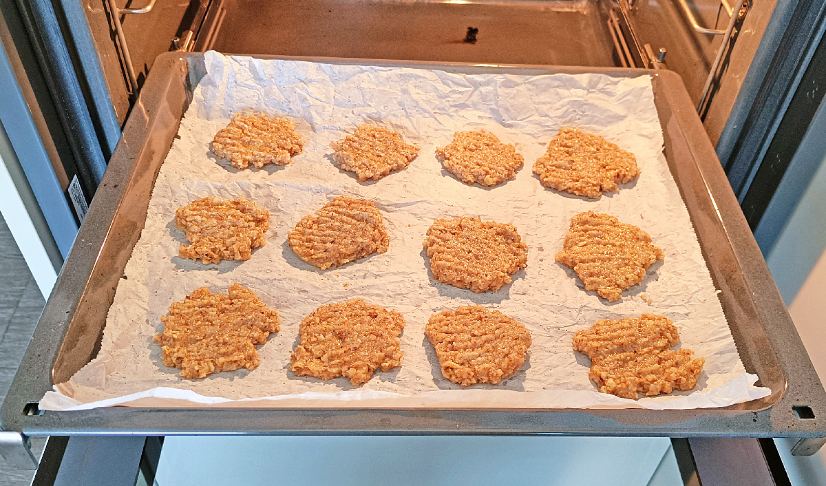 Galletas de nueces: listas para hornear